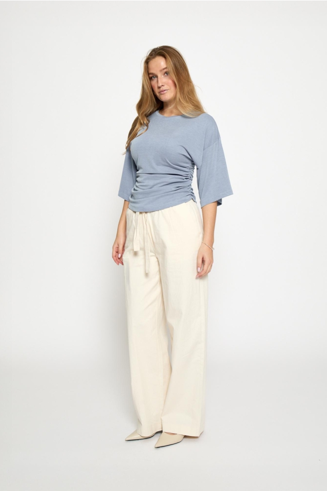 Minus blauwe dames t-shirt | Model