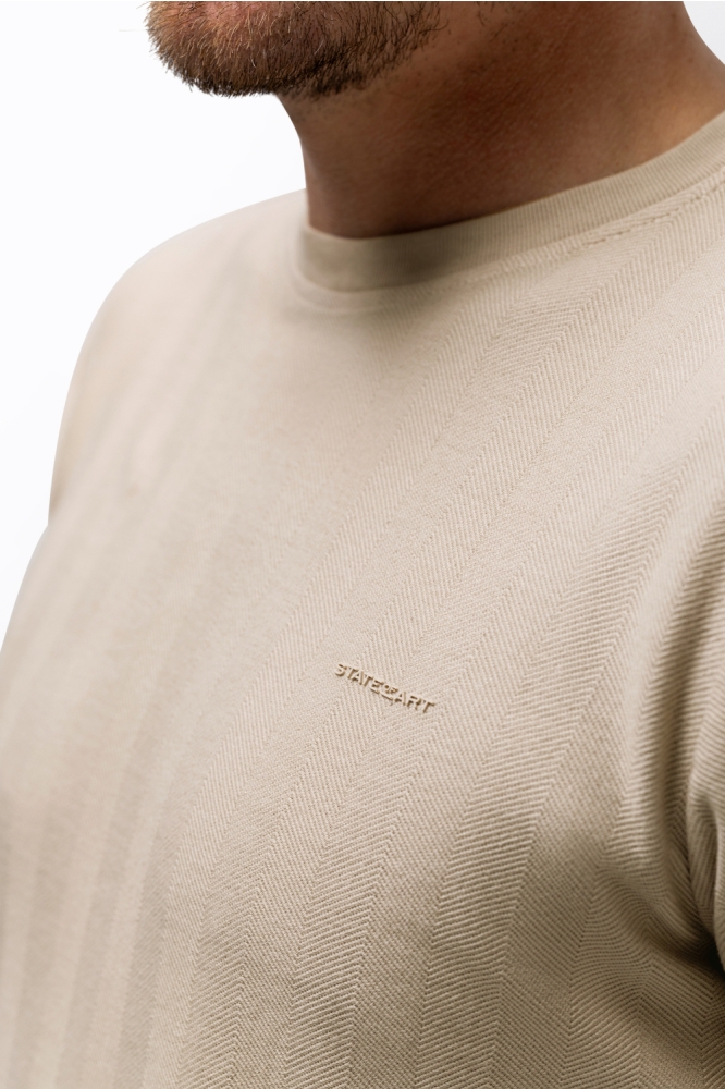 State of Art beige heren t-shirt | Close up