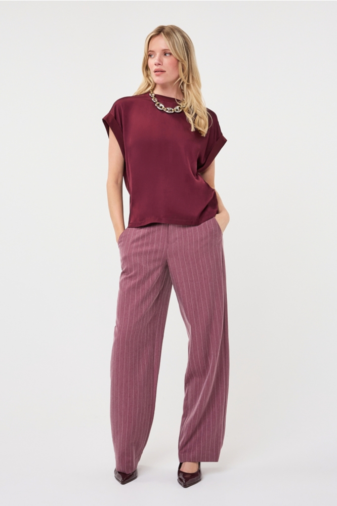 EsQualo bordeaux dames t-shirt | Model
