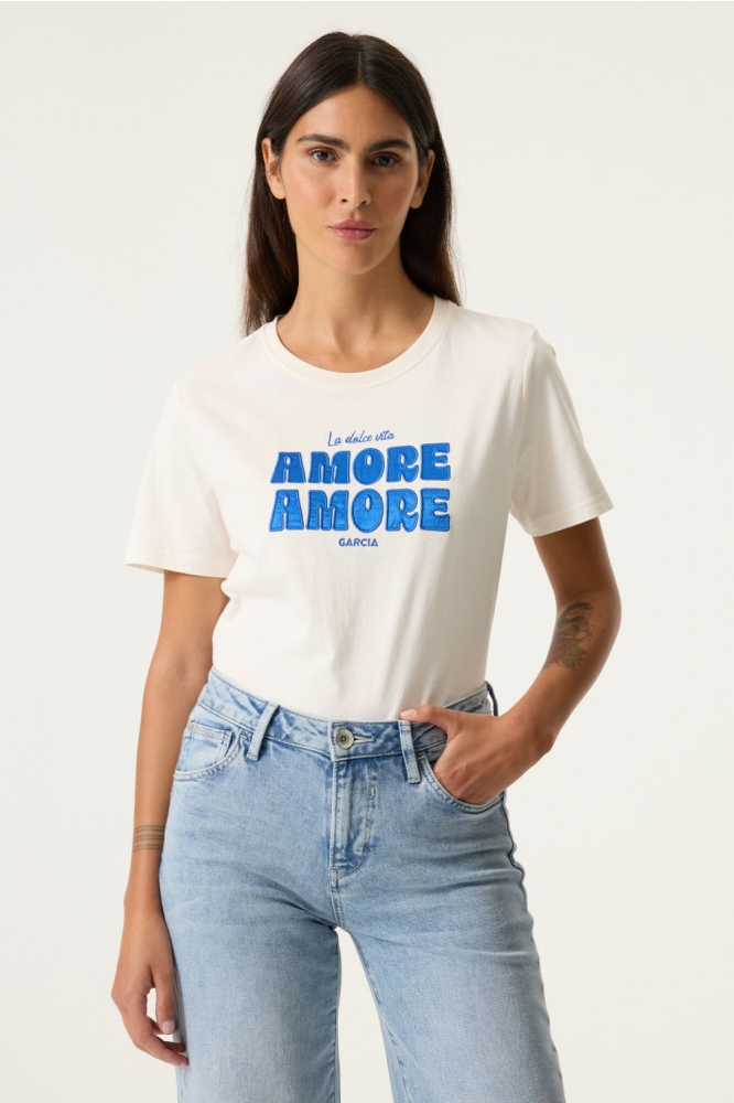 Garcia ecru dames t-shirt | Model vooraanzicht