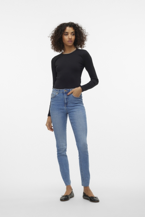Vero Moda zwarte dames t-shirt | Model