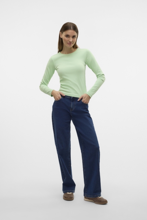 Vero Moda groene dames t-shirt | Model vooraanzicht