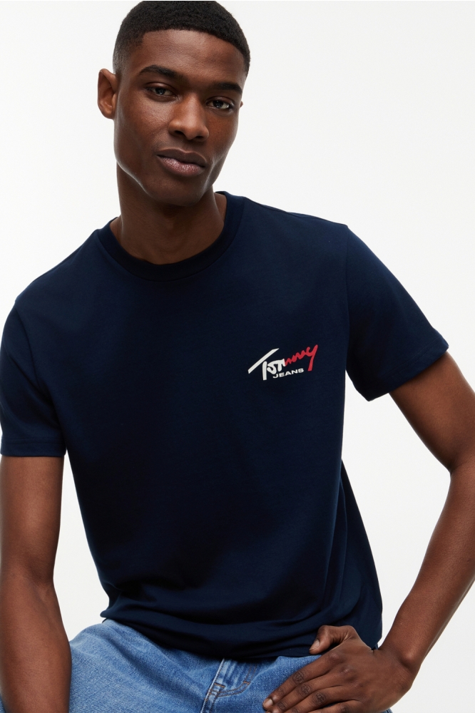 Tommy Jeans blauwe heren t-shirt | Model vooraanzicht