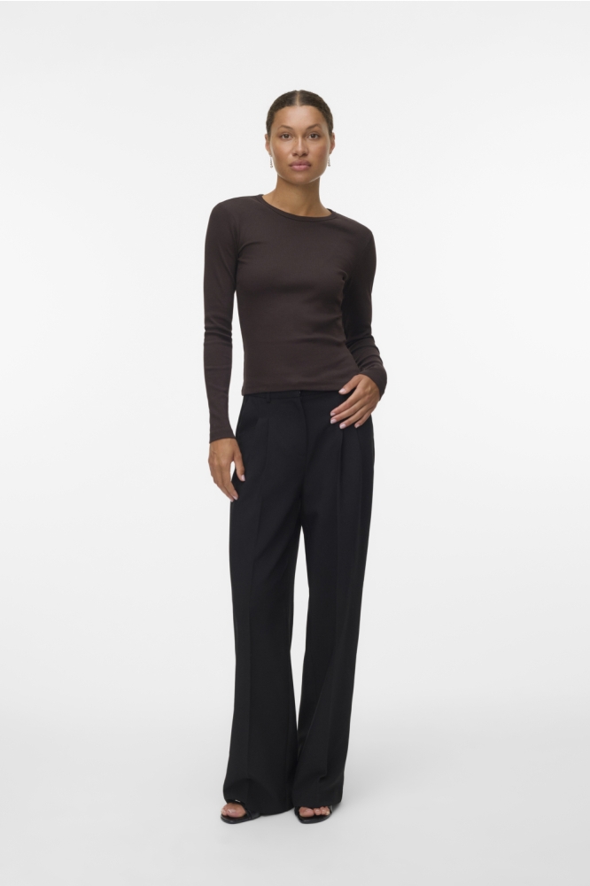 Vero Moda bruine dames t-shirt | Model