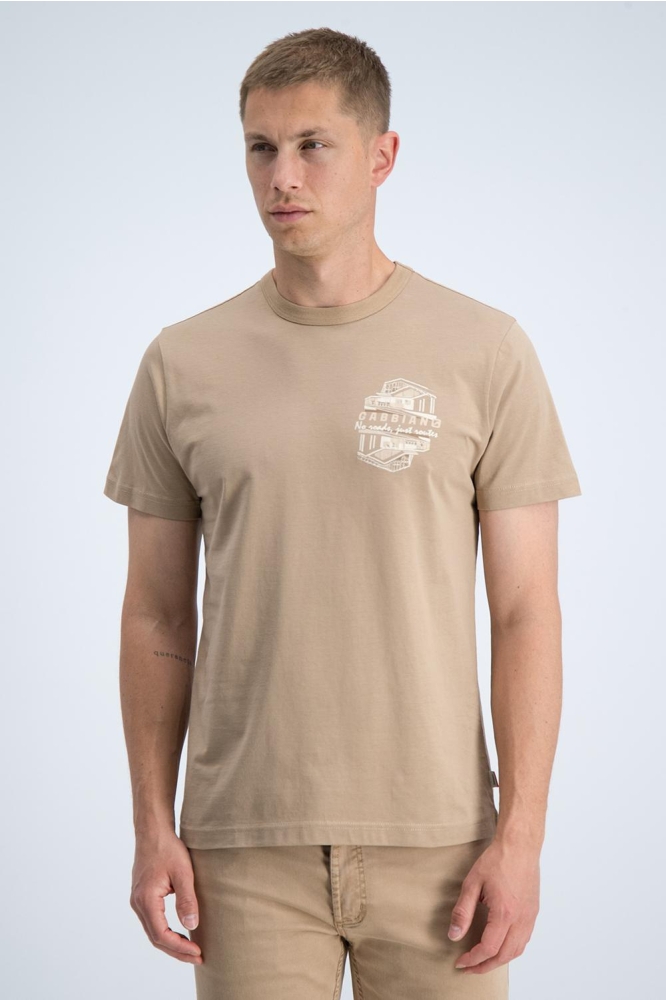 Gabbiano zand heren t-shirt | Model vooraanzicht