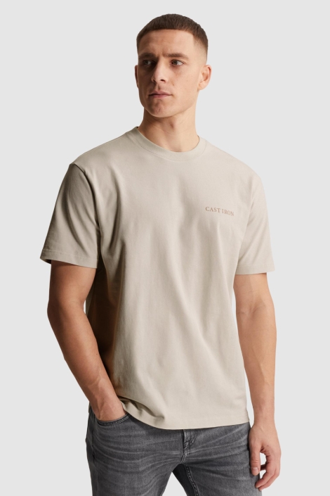 Cast Iron beige heren t-shirt | Model vooraanzicht