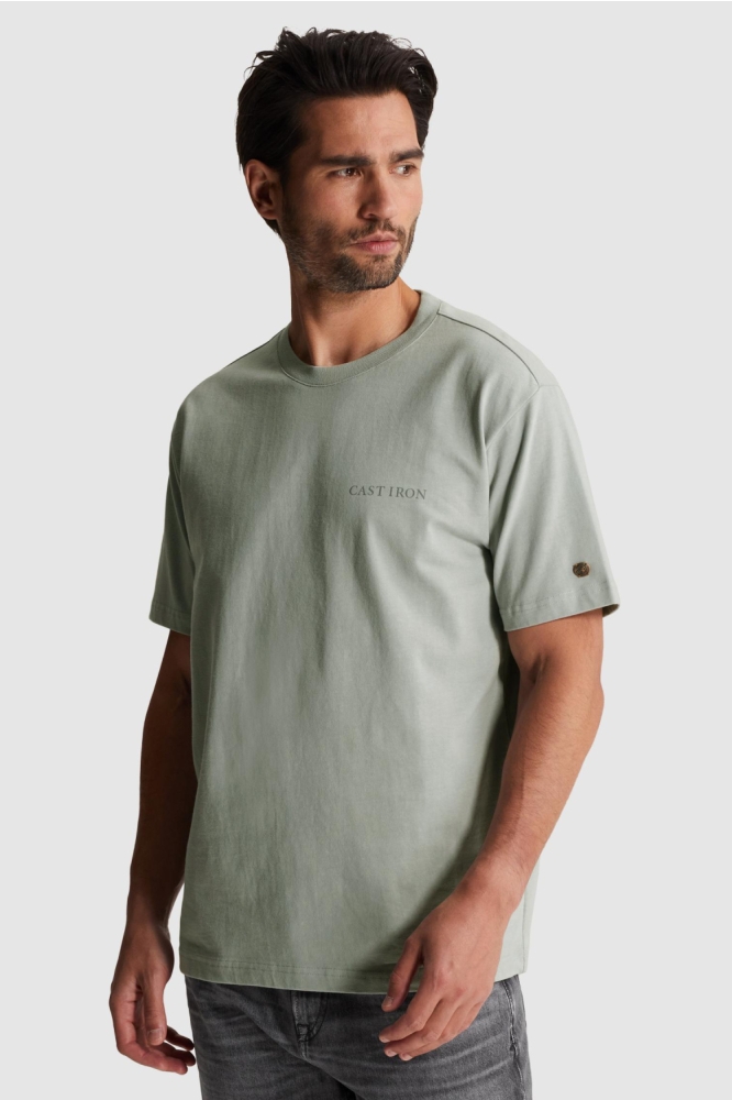 Cast Iron groene heren t-shirt | Model vooraanzicht