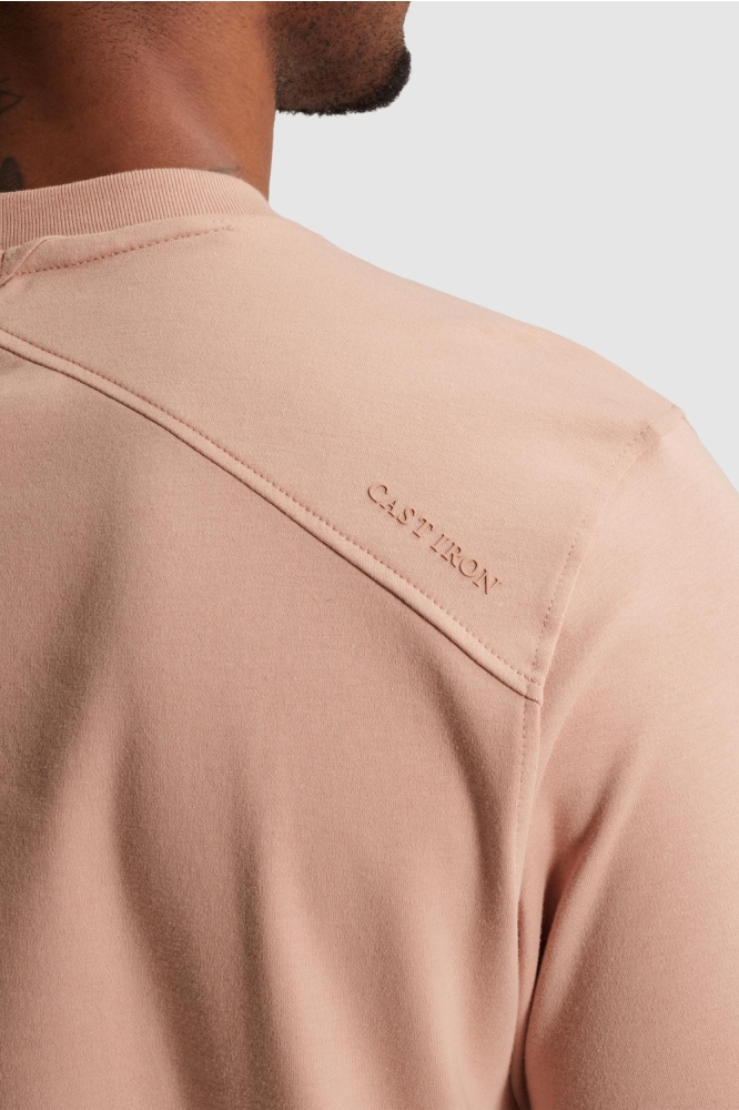Cast Iron roze heren t-shirt | Close up