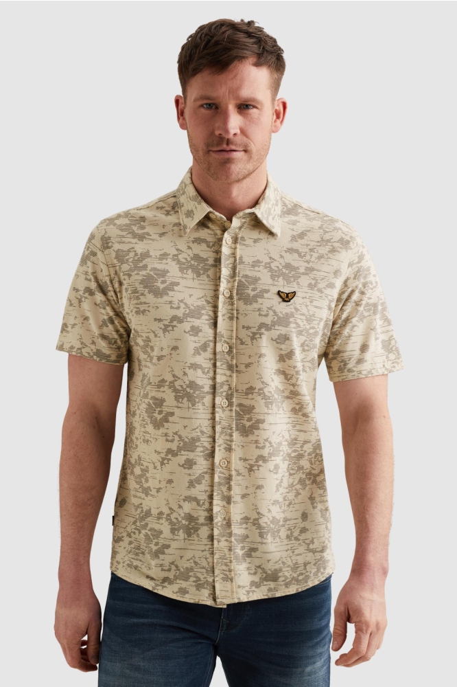 PME legend beige heren overhemd | Model vooraanzicht