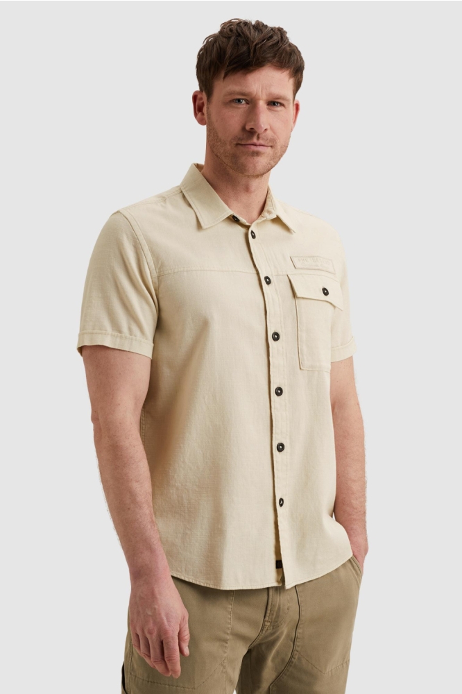 PME legend beige heren overhemd | Model zijaanzicht