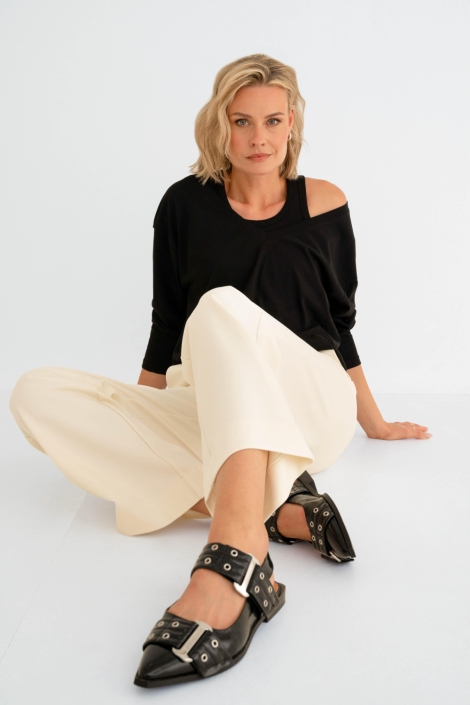 Maicazz zwarte dames t-shirt | Model