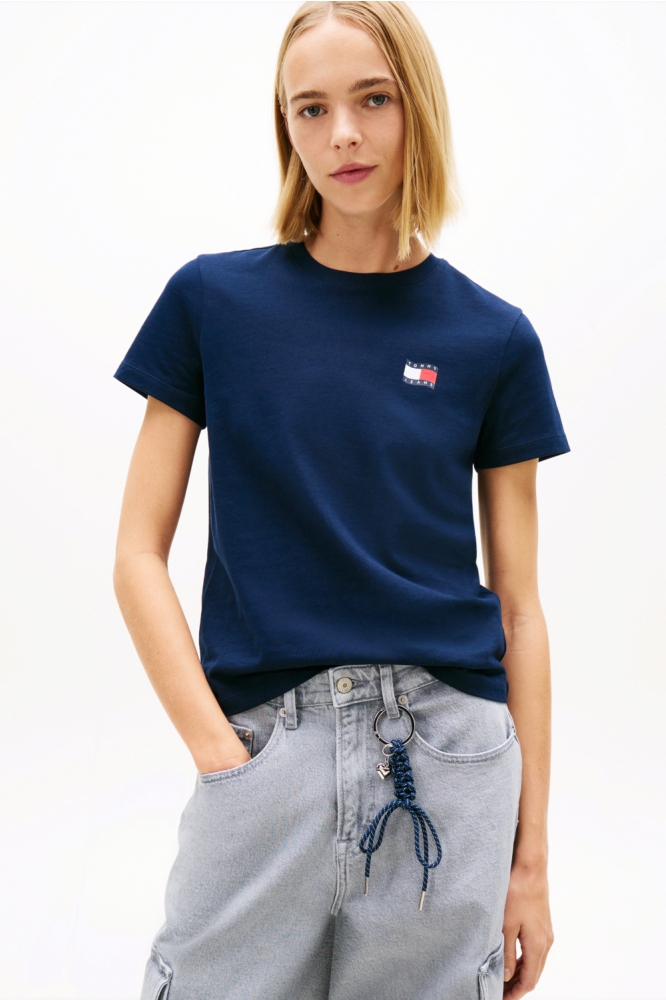 Tommy Jeans blauwe dames t-shirt | Model vooraanzicht