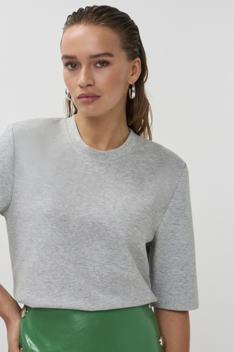 Studio Amaya grijze dames t-shirt | Close up
