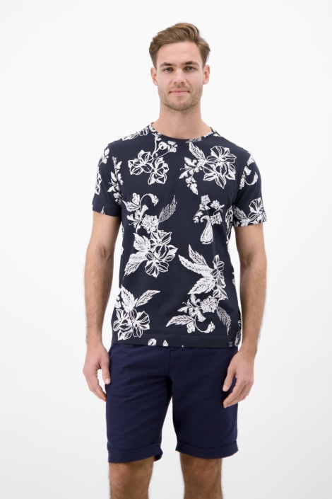 Lerros blauwe heren t-shirt | Model vooraanzicht