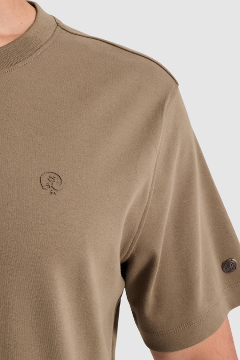 Cast Iron taupe heren t-shirt | Close up