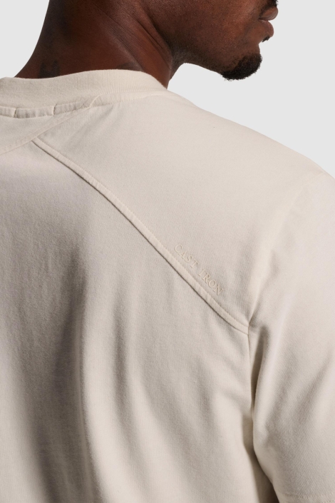 Cast Iron beige heren t-shirt | Close up