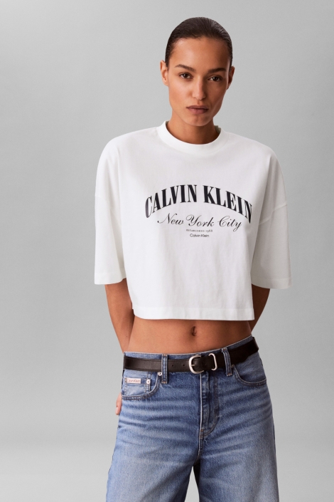 Calvin Klein witte heren t-shirt | Model vooraanzicht