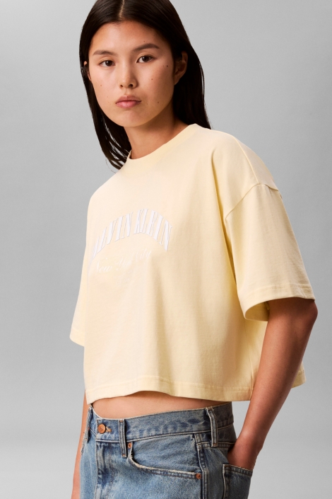 Calvin Klein gele dames t-shirt | Model vooraanzicht