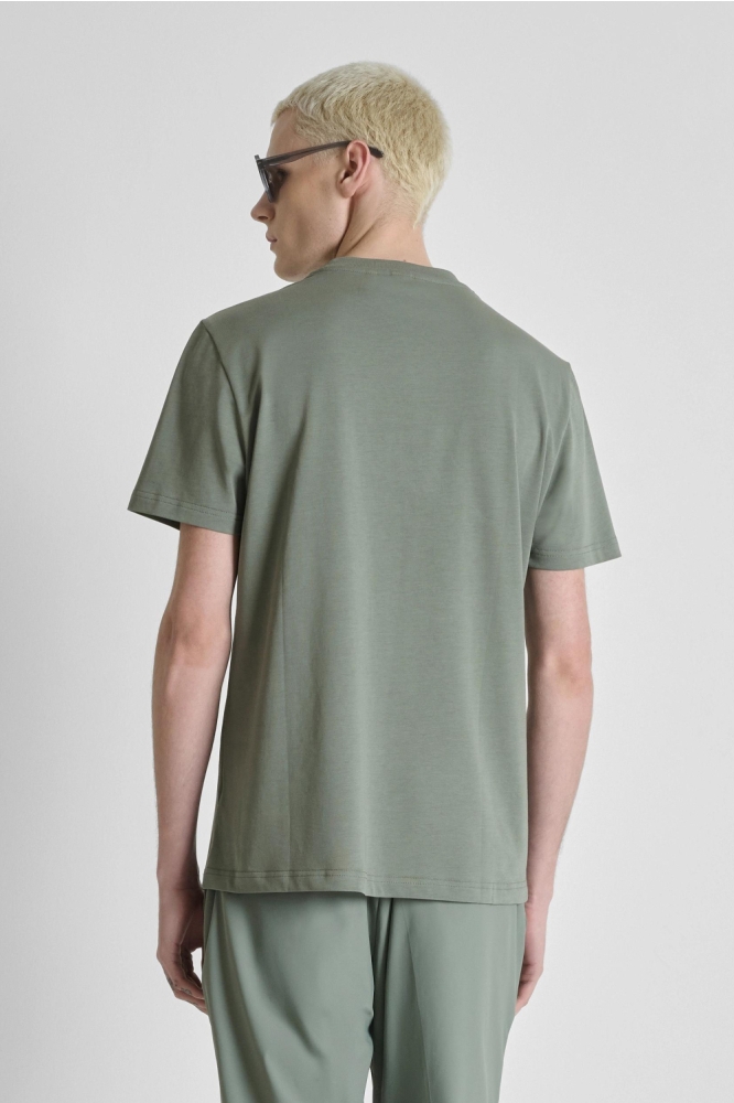 Antony Morato groene heren t-shirt | Model achteraanzicht
