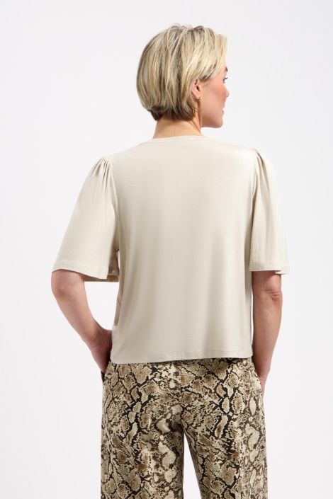 Lady Day beige dames t-shirt | Model achteraanzicht