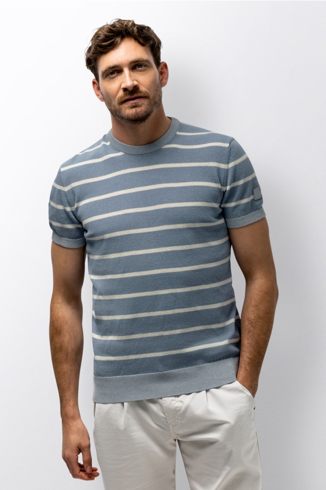 State of Art blauwe heren t-shirt | Model vooraanzicht