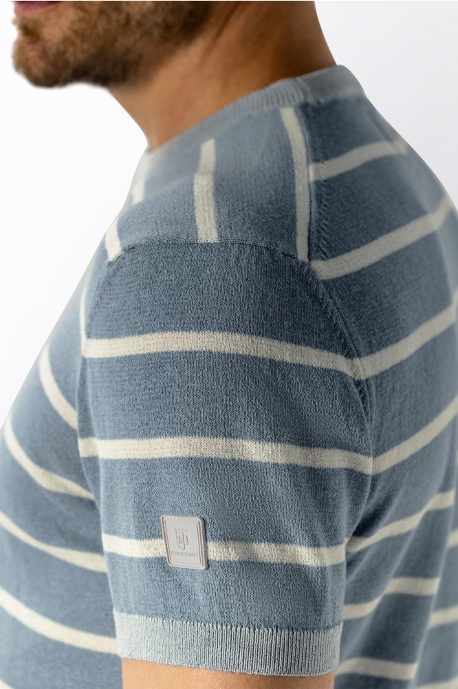 State of Art blauwe heren t-shirt | Close up