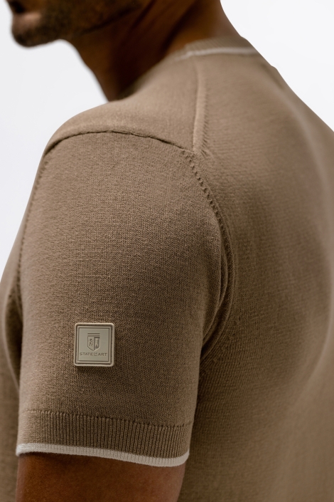 State of Art taupe heren t-shirt | Close up