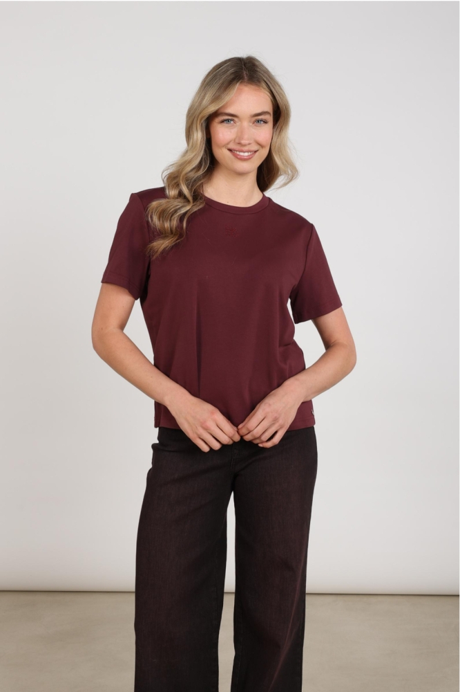 Nukus bordeaux dames t-shirt | Model vooraanzicht