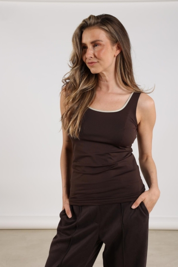 Nukus Top JUBA SINGLET NKS06001 292 dark chocolate/gold