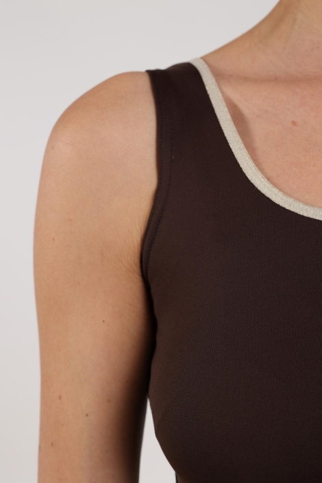Nukus bruine dames top | Close up