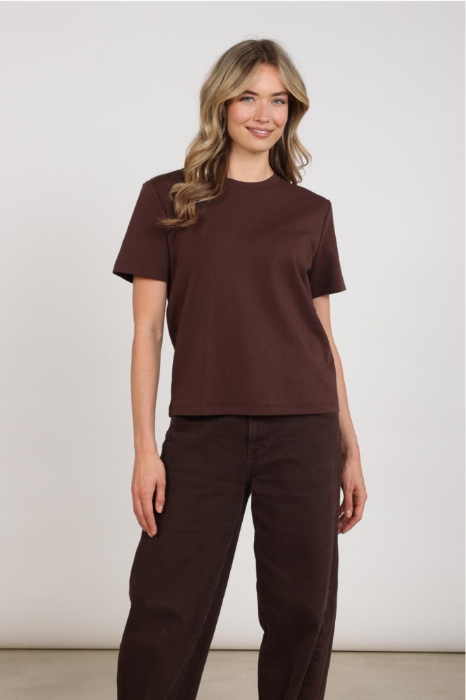 Nukus bruine dames t-shirt | Model vooraanzicht