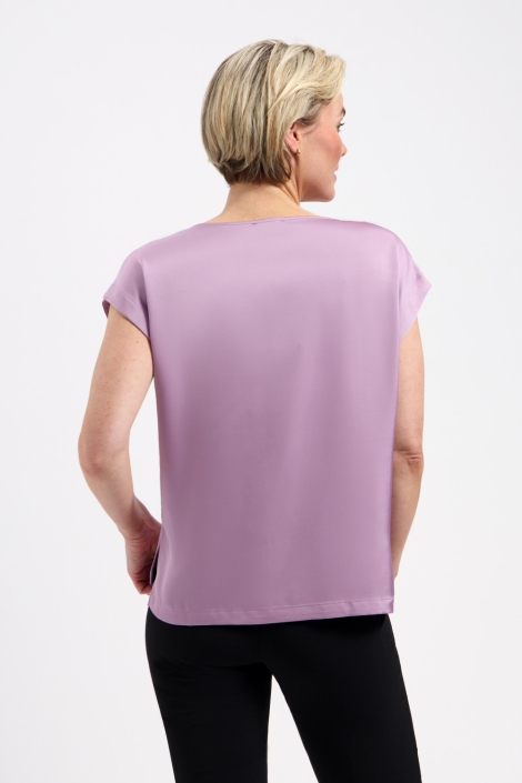 Lady Day paarse dames t-shirt | Model achteraanzicht