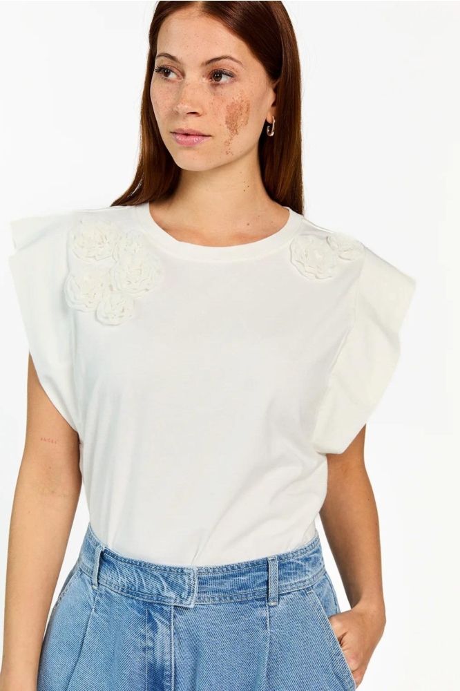 Aaiko witte dames t-shirt | Model vooraanzicht