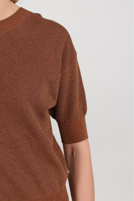 Nukus camel dames t-shirt | Close up