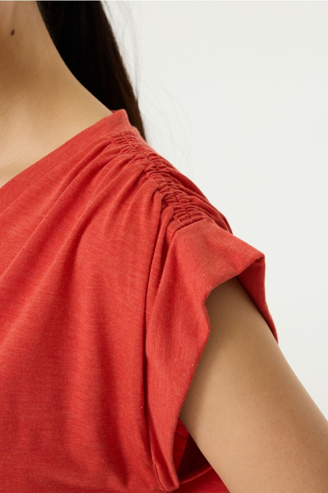 Garcia rode dames t-shirt | Close up