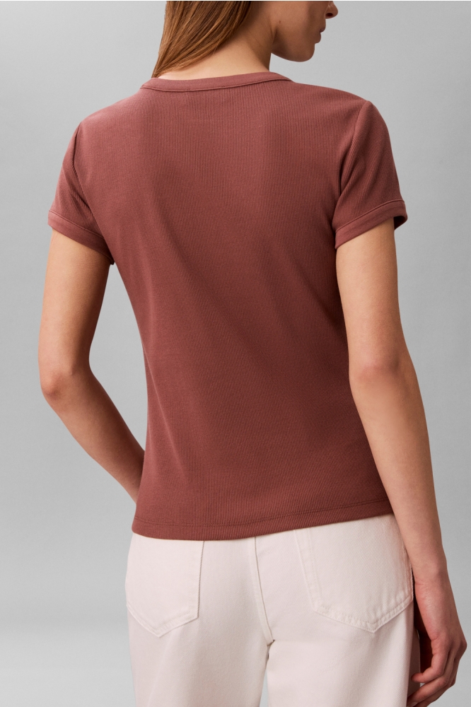 Calvin Klein bruine dames t-shirt | Model achteraanzicht