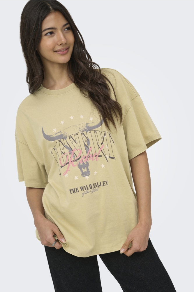 Only groene dames t-shirt | Model vooraanzicht