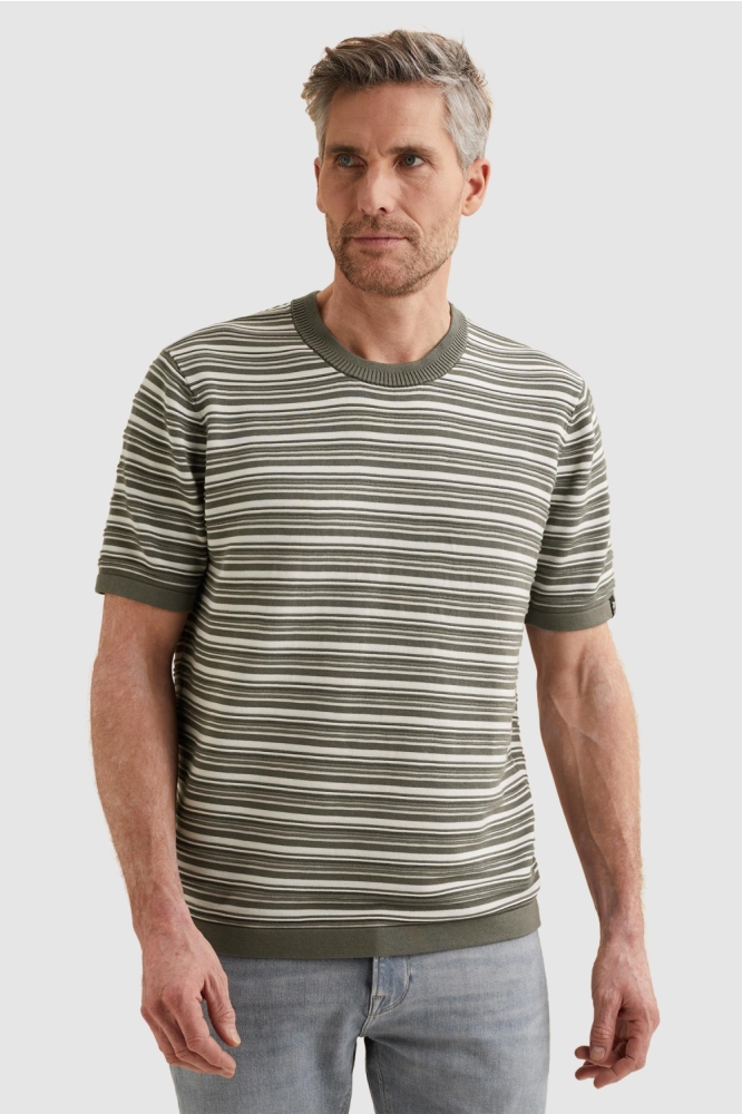 Vanguard groene heren t-shirt | Model vooraanzicht