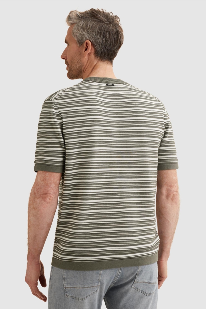 Vanguard groene heren t-shirt | Model achteraanzicht