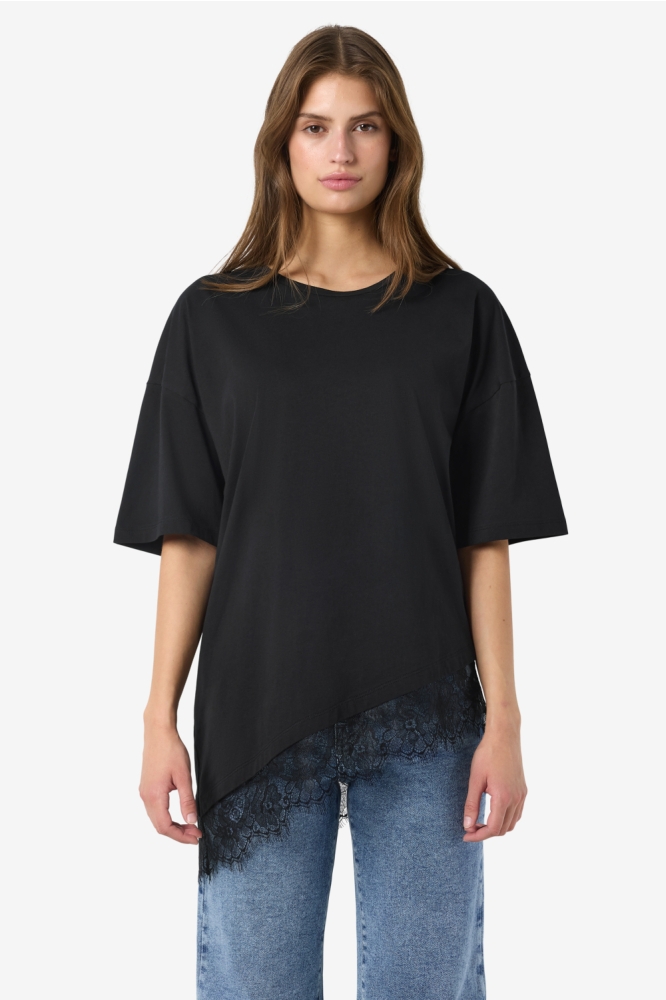 Noisy may zwarte dames t-shirt | Model vooraanzicht