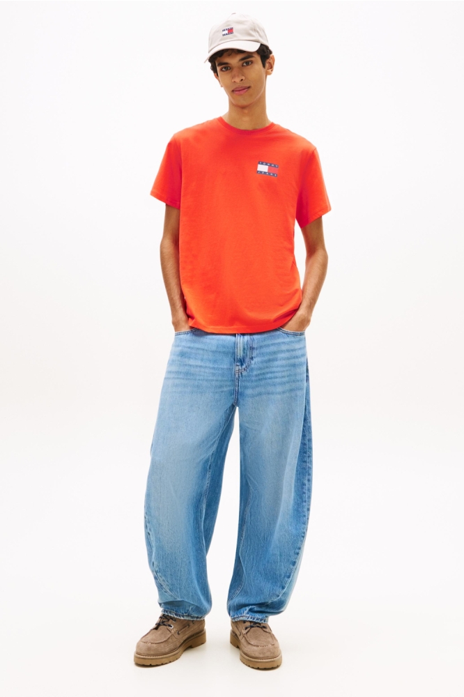 Tommy Jeans rode heren t-shirt | Model