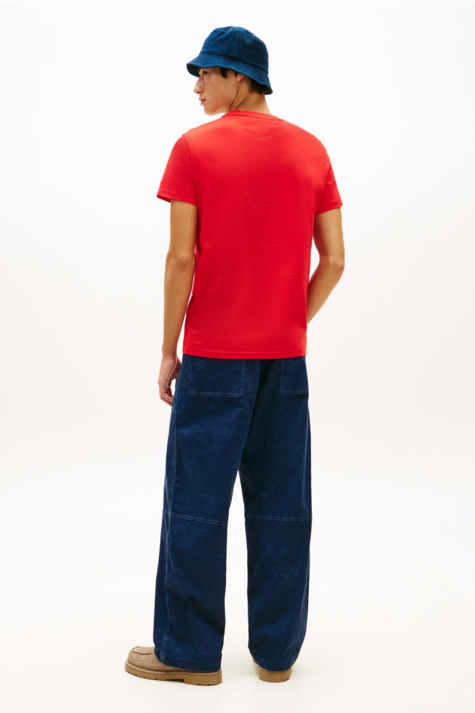 Tommy Jeans rode heren t-shirt | Model