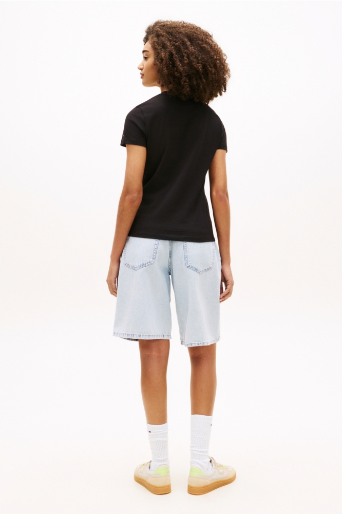 Tommy Jeans zwarte dames t-shirt | Model