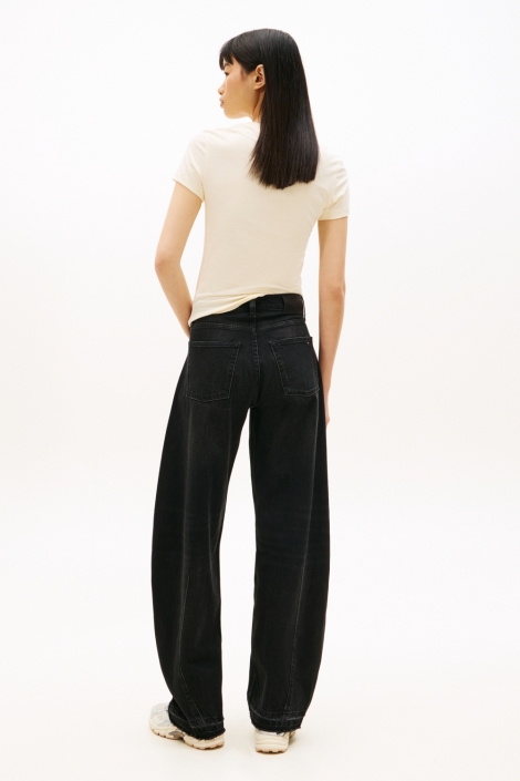 Tommy Jeans gele dames t-shirt | Model