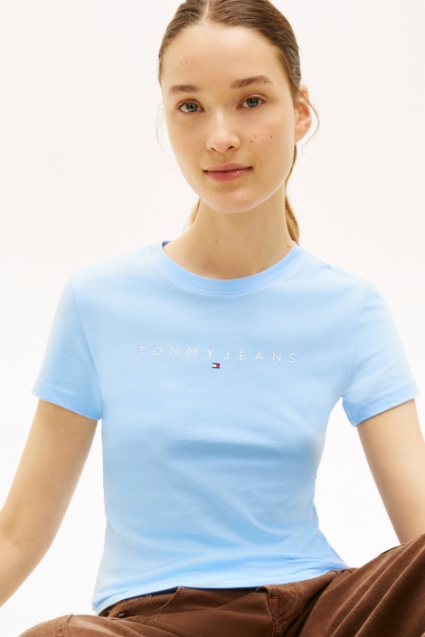 Tommy Jeans blauwe dames t-shirt | Model vooraanzicht