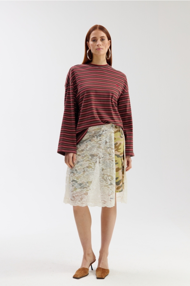 Harper & Yve bruine dames t-shirt | Model