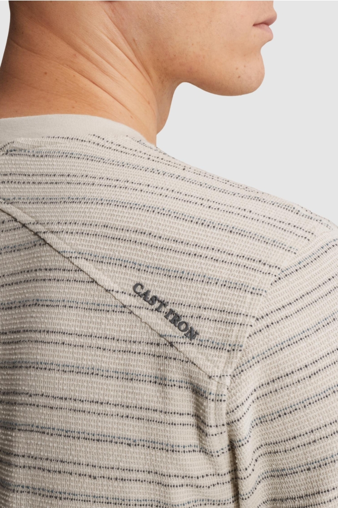 Cast Iron beige heren t-shirt | Close up