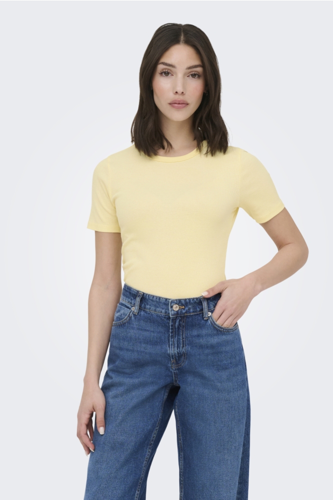 Jacqueline de Yong gele dames t-shirt | Model vooraanzicht