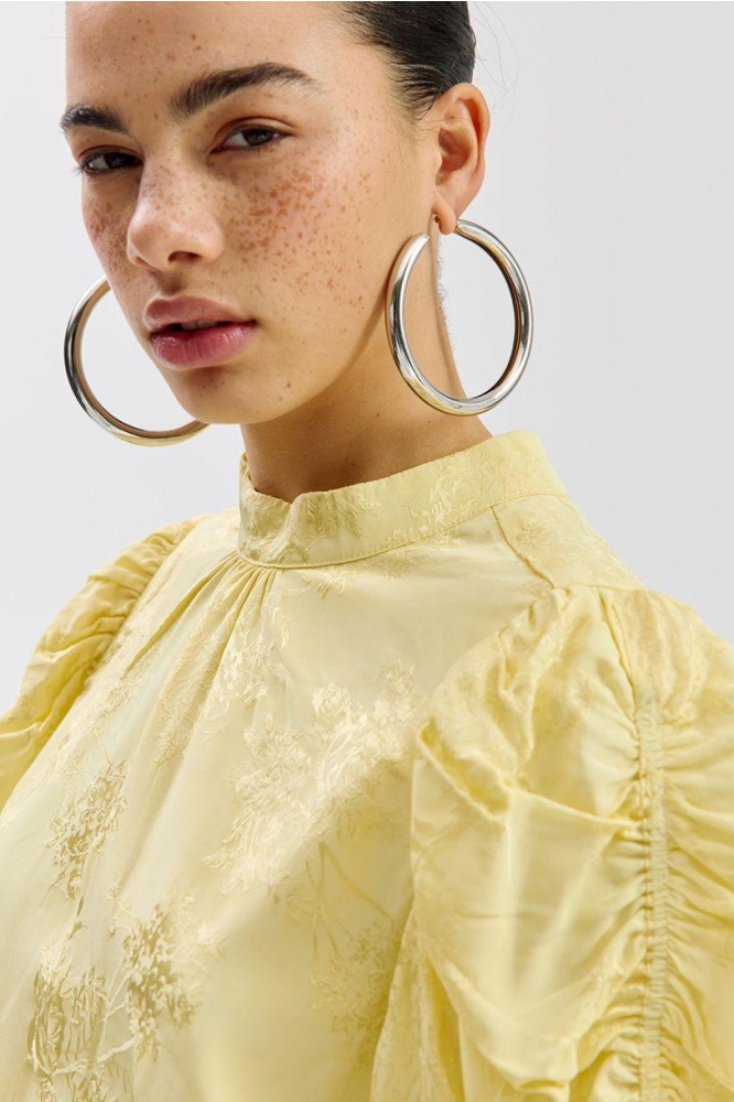 Harper & Yve gele dames blouse | Close up