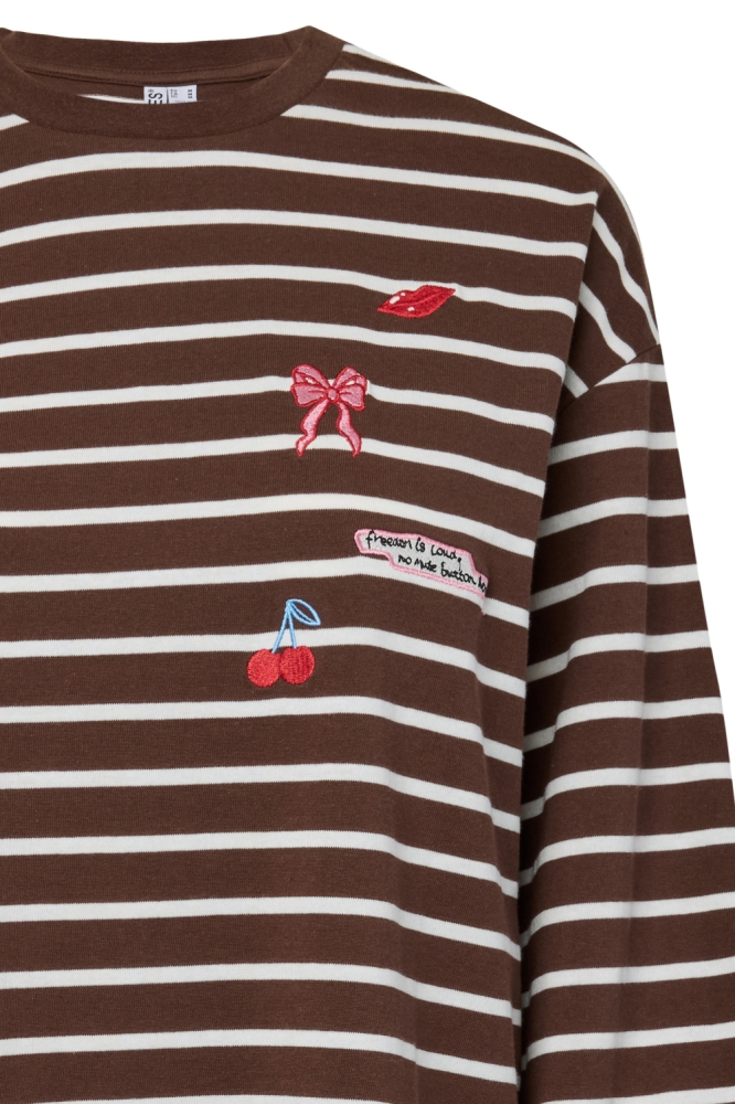 Pieces bruine dames t-shirt | Close up